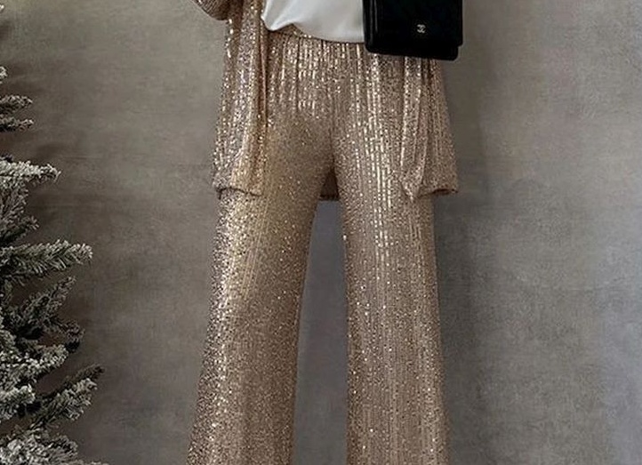 8 идей праздничного наряда на Новый год: как выглядеть красиво без пайеток