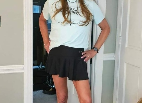 Может ли женщина в возрасте одеваться, как молодая девушка: смотрите парные образы матери и дочери